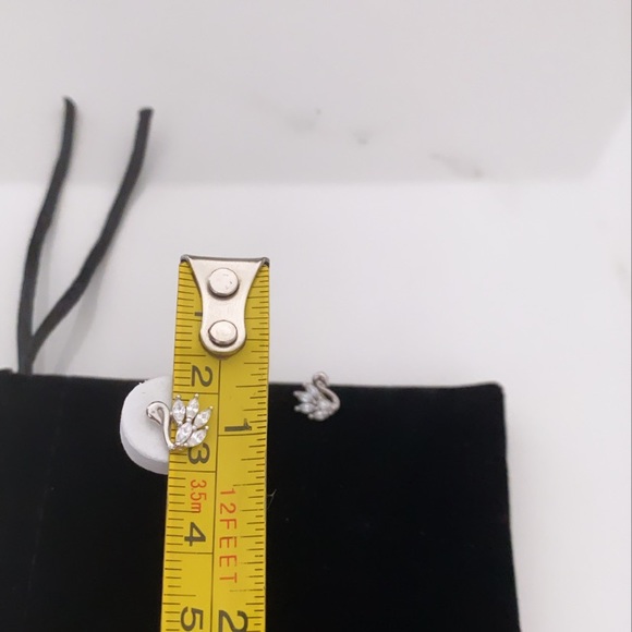 Earrings - Picture 2 of 3